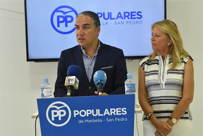 Elías bendodo ángeles muñoz pp marbella málaga | EUROPA PRESS/PP ep elias bendodo angeles munoz pp marbella malaga