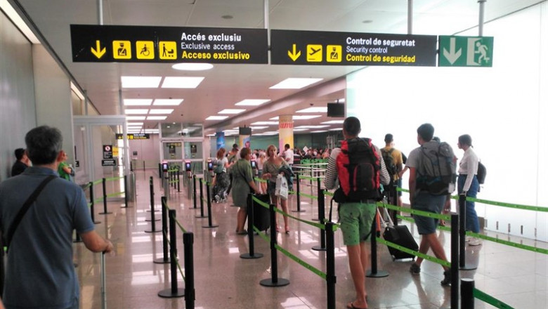 Filtro de seguridad de la T2 en el Aeropuerto de Barcelona | EUROPA PRESS ep filtroseguridadla t2aeropuertobarcelona