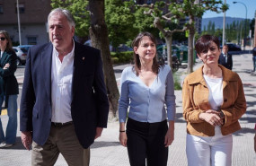 ep i d el alcalde de pamplona joseba asiron la consejera de vivienda juventud y politicas