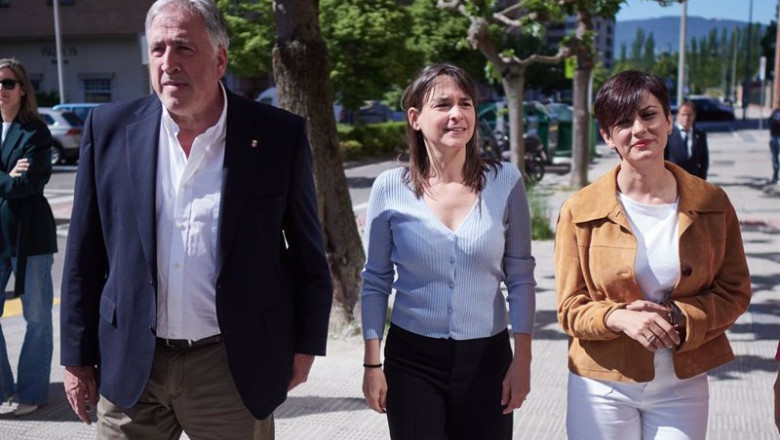 ep i d el alcalde de pamplona joseba asiron la consejera de vivienda juventud y politicas ep i d el alcalde de pamplona joseba asiron la consejera de vivienda juventud y politicas
