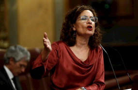 ep la portavoz del gobierno y titular de hacienda maria jesus montero interviene en el pleno del