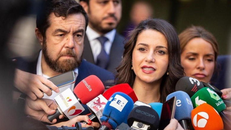CIUDADANOS ep la portavozla ejecutivaciudadanos ines arrimadas juntolos diputados miguel gutierrezpatricia reyes