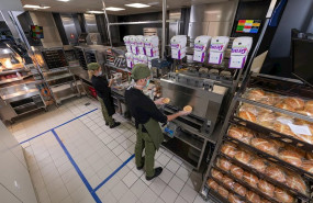 ep mcdonalds comienza a implementar su protocolo entono seguro en sus mas de 500 restaurantes en