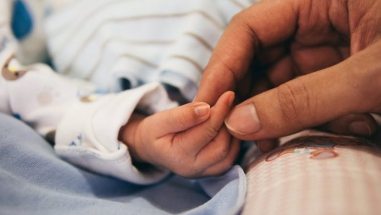 Una madre con su bebé. | HOSPITAL RUBER INTERNACIONAL ep una madre con su bebe