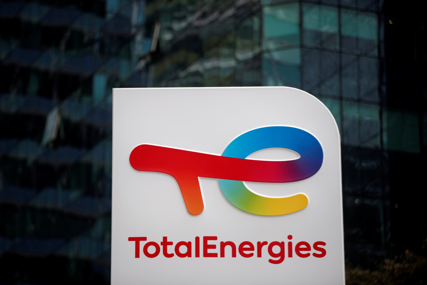 Figura de continuación alcista en Totalenergies