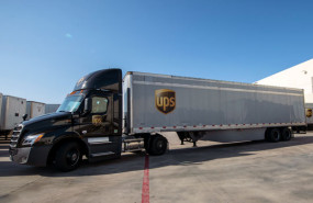 dl ups united parcel service freight shipping cargo delivery pd