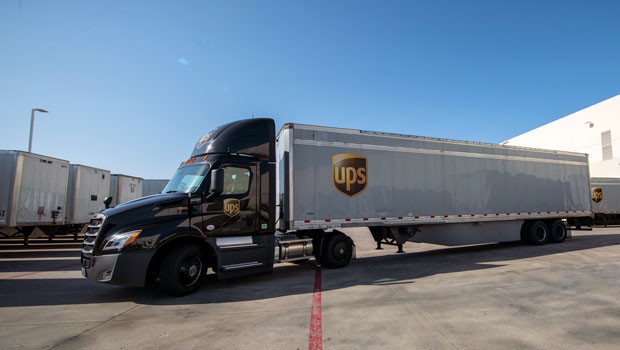 dl ups united parcel service freight shipping cargo delivery pd