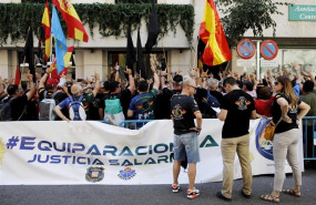 ep agentesla policia nacionalguardia civil pertenecientesla asociacion jusapolconcentranla sedeministeriointerior