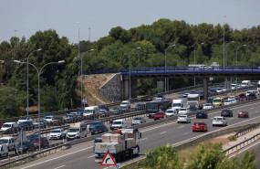 ep archivo   atasco en la autovia a 3 con motivo de la operacion salida de inicios de agosto a 28 de