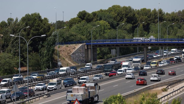 ep archivo   atasco en la autovia a 3 con motivo de la operacion salida de inicios de agosto a 28 de