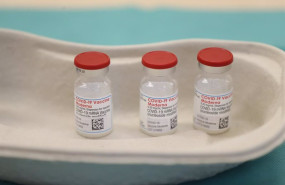 ep archivo   recipientes preparados para la vacuna de moderna