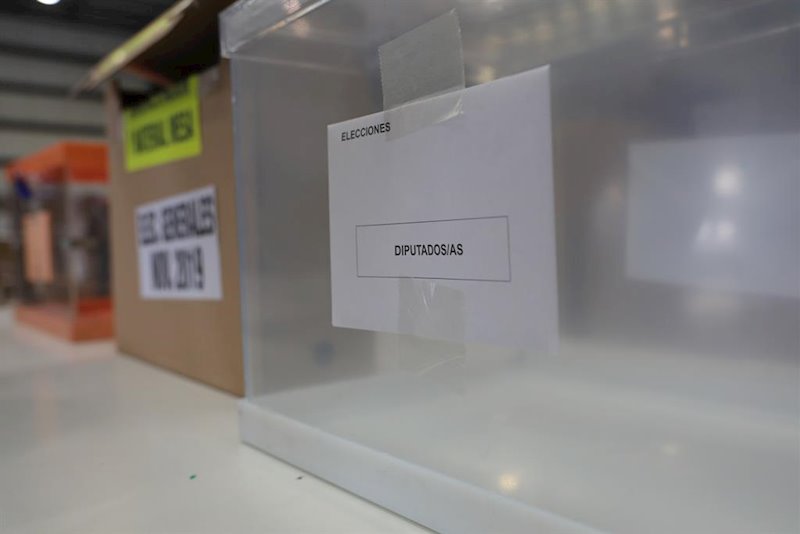 Urna de los diputados/as, en el centro logístico de las póximas elecciones generales del 10N en Alcalá de Henares (Madrid), a 31 de octubre de 2019. | Jesús Hellín - Europa Press ep as en el centro logistico de las poximas elecciones generales del 10n en alcala de henares madrid