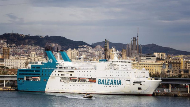 ep barco de baleria en barcelona