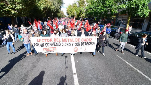 ep cabeza de la manifestacion en apoyo del metal por la avenida de cadiz ep cabeza de la manifestacion en apoyo del metal por la avenida de cadiz