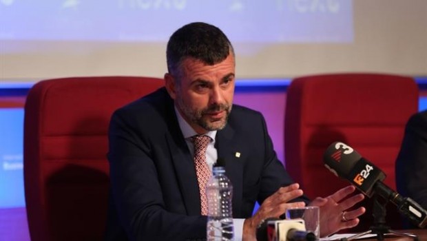 ep consellerempresala generalitat santi vila enforo next ibs