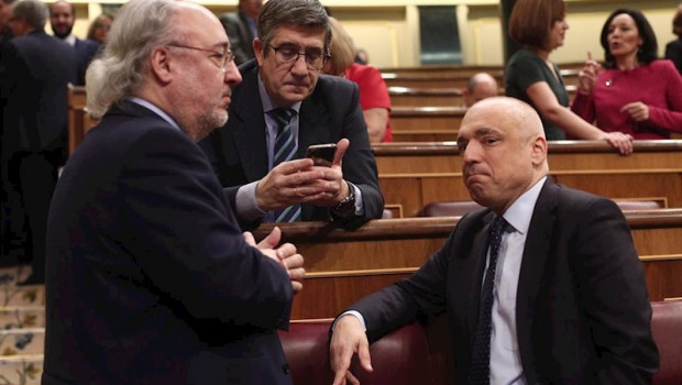 ep el diputado del psoe por bizkaia patxi lopez 2i y el secretario general del grupo socialista