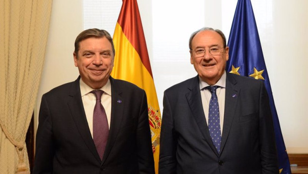 ep el ministro de agricultura pesca y alimentacion en funciones luis planas y el presidente de la