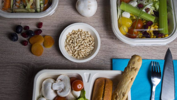 ep ence y packbenefit se alian para suministrar bandejas alimentarias sostenibles y seguras