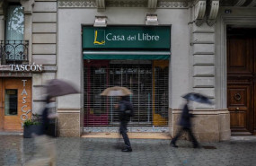 ep fachada de una libreria de la casa del libro cerrada por la pandemia del covid-19 en el pais