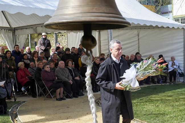 ep lehendakari inigo urkullu realizaofrenda floral