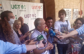 ep pepe alvarez atiende a los periodistas en jaen ep pepe alvarez atiende a los periodistas en jaen