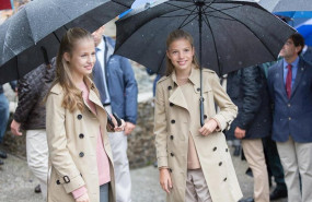 ep sus majestades los reyes don felipe y dona letizia acompanados por sus hijas la princesa dona