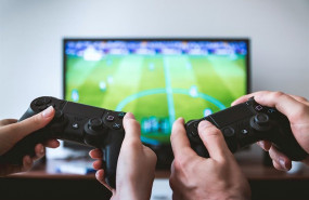ep videojuego y mandos de ps4