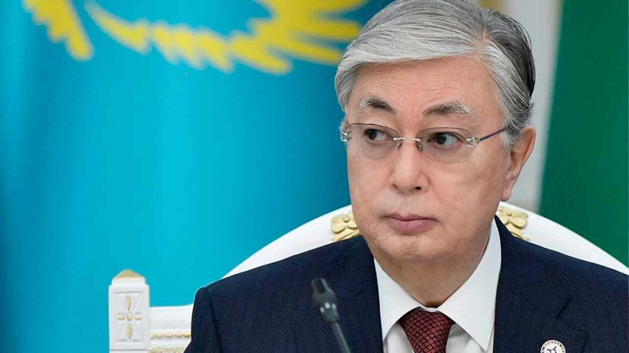 El presidente de Kazajistán ordena "disparar a matar" contra los  manifestantes - Bolsamania.com