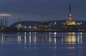 drilling-rig drilling-rig