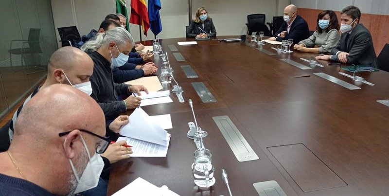 Acuerdo entre los sindicatos y Aernnova para aplicar un ERTE en la compañía que frena el despido de 32 trabajadores. | CCOO SEVILLA ep acuerdo entre los sindicatos y aernnova para aplicar un erte en la compania que frena el despido