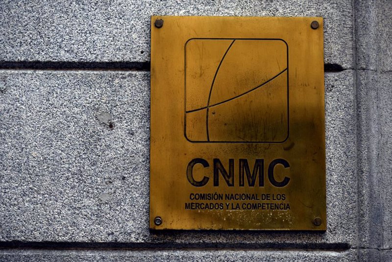 La CNMC multa a Acciona, ACS, Ferrovial o Sacyr por alterar licitaciones de Fomento