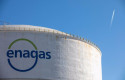 ep archivo   planta de regasificacion de enagas del puerto de barcelona