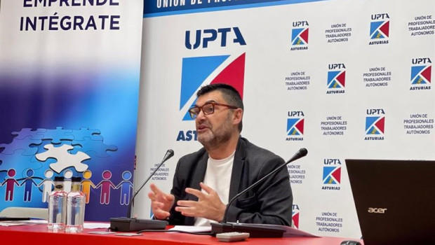ep archivo   presidente de upta eduardo abad durante una rueda de prensa en oviedo en mayo de 2026