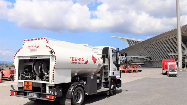 ep archivo   servicios de handling con combustible renovable en el aeropuerto de loiu bizkaia
