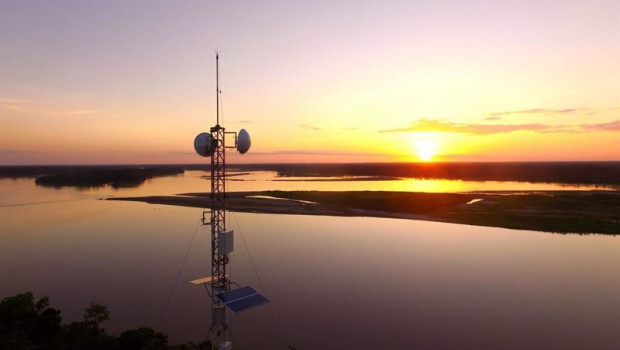 ep archivo   telefonica orange y vodafone ingresan 5189 millones de euros en espana hasta marzo un