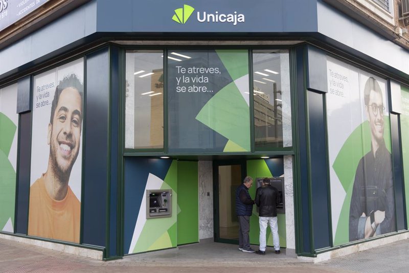 Unicaja devuelve el 15% de las compras al contratar una nueva tarjeta de crédito