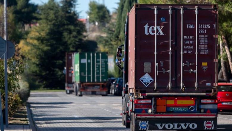 Archivo - Varios camiones circulan por una carretera, a 12 de noviembre de 2021, en Madrid | Alberto Ortega - Europa Press - Archivo ep archivo varios camiones circulan por una carretera a 12 de noviembre de 2021 en madrid
