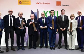 ep ata otorga el premio autonomo del ano a la confederacion espanola de comercio