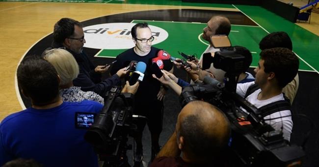 Diego Ocampo, entrenador del Joventut, atiende a los medios | DAVID GRAU ep diego ocampo entrenadorjoventut atiendelos medios