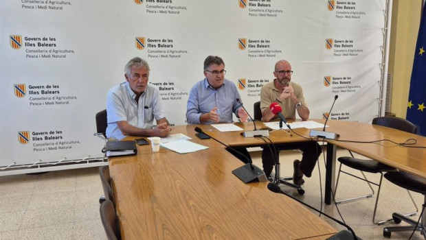 ep el conseller de agricultura pesca y medio natural joan simonet en rueda de prensa