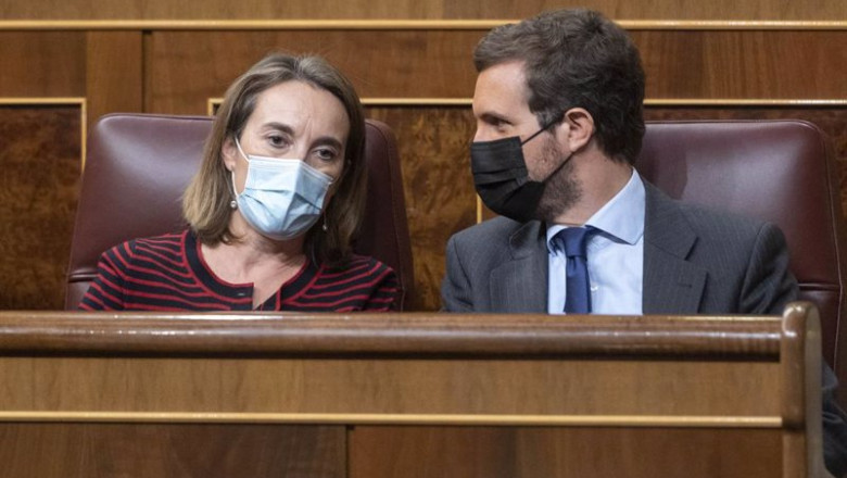 El líder del PP, Pablo Casado, y la portavoz parlamentaria del PP, Cuca Gamarra, en una sesión plenaria en el Congreso | Alberto Ortega - Europa Press ep el lider del pp pablo casado y la portavoz parlamentaria del pp cuca gamarra en una sesion