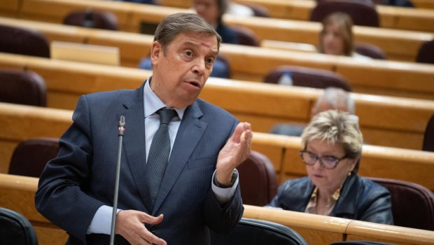 ep el ministro de agricultura pesca y alimentacion luis planas interviene durante una sesion de 20260502211404