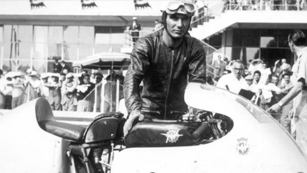 ep el piloto italiano carlo ubbiali nueve veces campeon del mundo de motociclismo