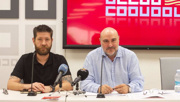 ep el secretario general de la federacion estatal ccoo del habitat daniel barragan y el secretario ep el secretario general de la federacion estatal ccoo del habitat daniel barragan y el secretario