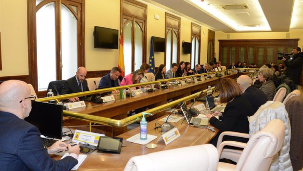 ep el secretario general de recursos agrarios y seguridad alimentaria fernando miranda preside la