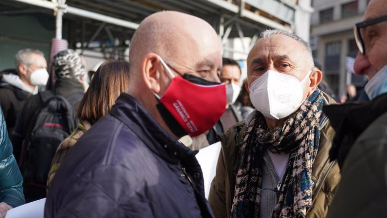 El secretario general de UGT, Pepe Álvarez, y el Secretario General de UGT Euskadi, Raúl Arza (1I), en la manifestación por la muerte de un trabajador, en Bilbao, a 27 de enero de 2022, en Bilbao, Euskadi, (España). | H.Bilbao - Europa Press ep el secretario general de ugt pepe alvarez y el secretario general de ugt euskadi raul arza 1i en