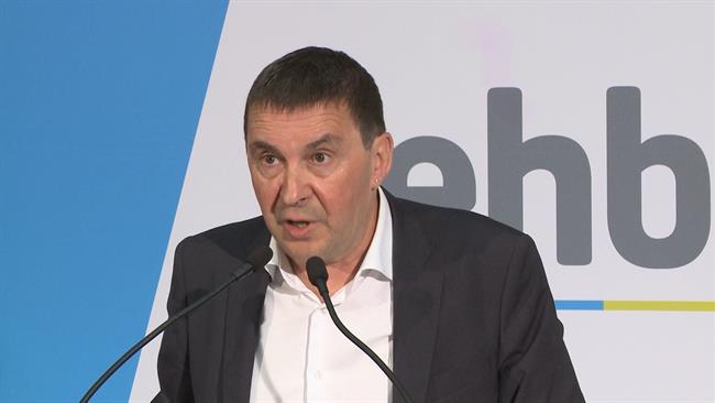 ep fotoarchivoarnaldo otegi presidiendomesa politicaeh bildu