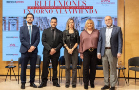 ep i d el moderador del encuentro el director de la catedra unesco de vivienda de la universidad