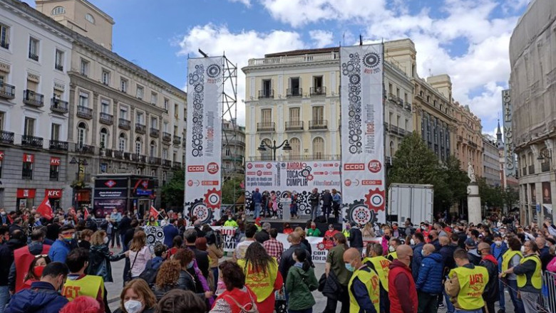ep llegada de sindicatos a la puerta del sol
