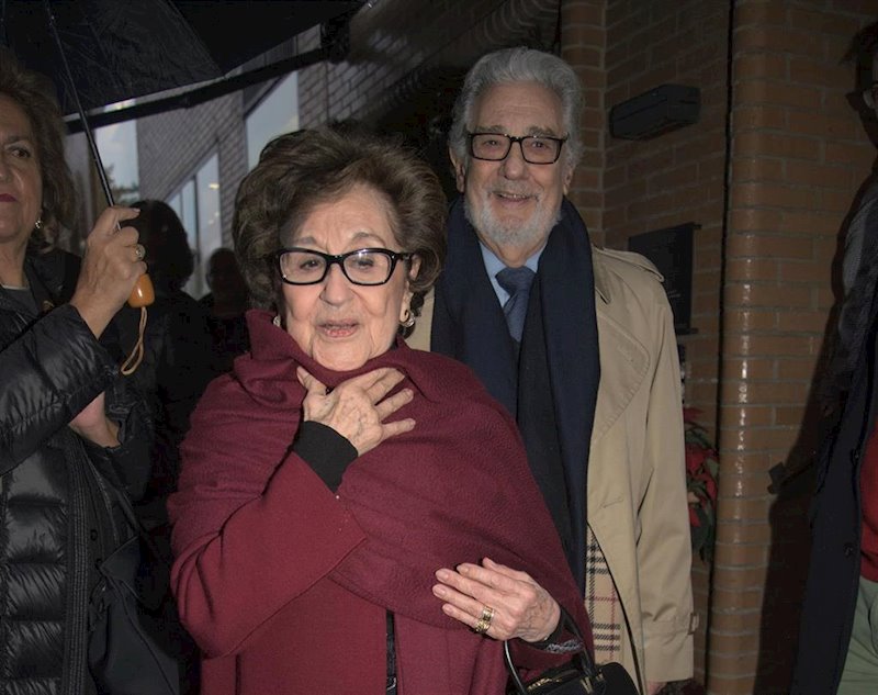 ep placido domingo y su mujer en madrid